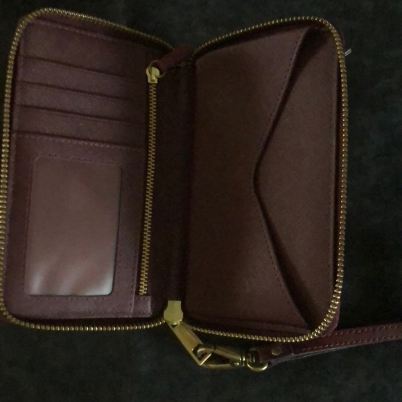 Fossil wristlet - Picture 3 of 5